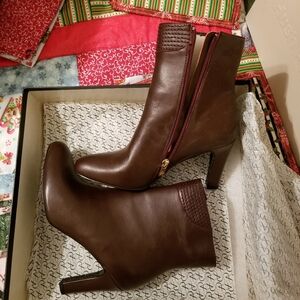 Elegant Brown Ankle Boots